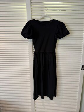 Zara Black Puff-Sleeve Midi Dress. Size Medium.
